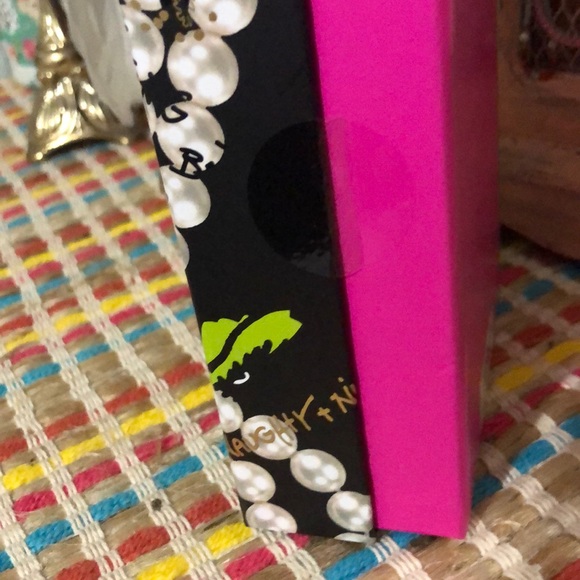 NWT Betsey-Johnson compact mirror - Picture 4 of 4